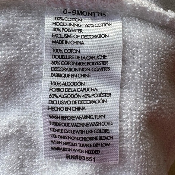 Bay gown for babies essential size:0-9 months - Picture 6 of 11